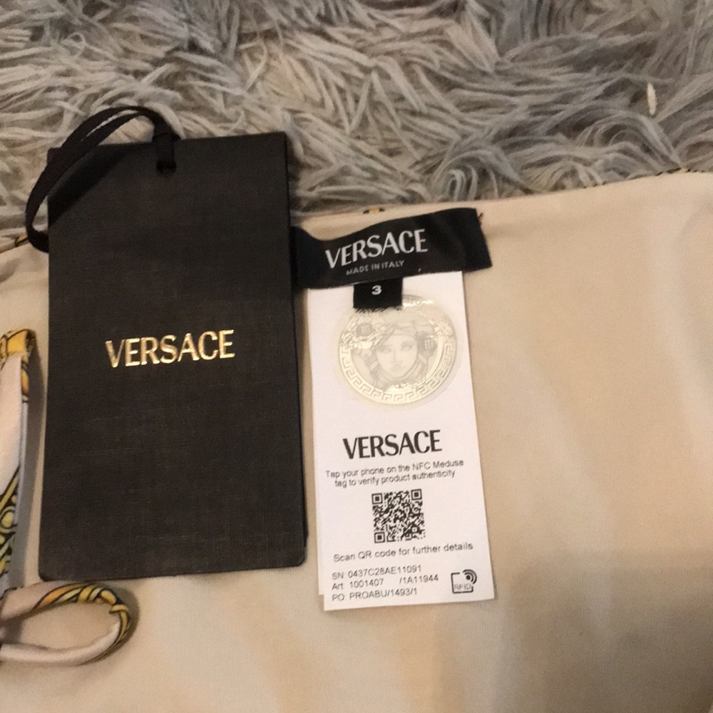💛New Authentic Versace La Coupe des Dieux  Cream Bikini Bottom Gold– Size 3 - Picture 9 of 12